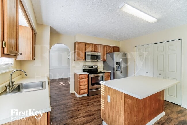 Building Photo - 784 Middlebury Way