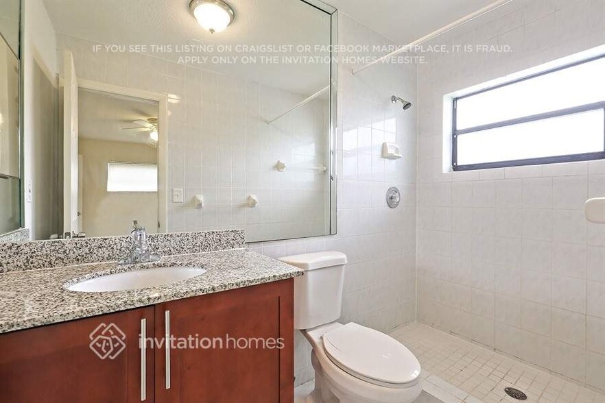 Building Photo - 11835 SW 119th Pl Rd
