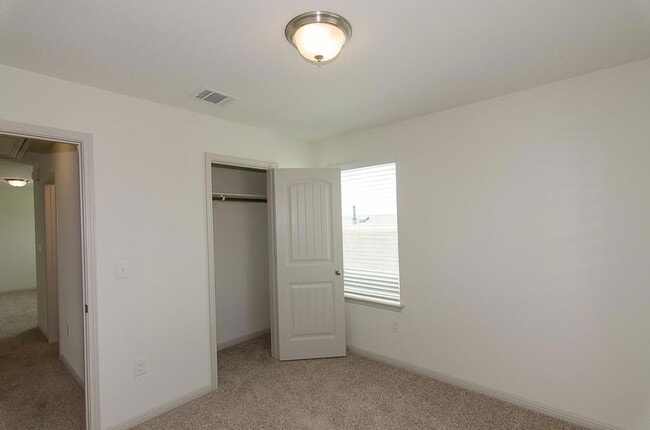 Building Photo - 409 Otto Ave