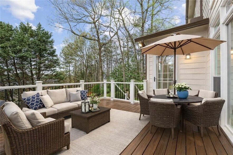 Building Photo - 1158 Queensgate Dr SE