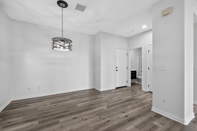 Building Photo - 1357 Sky Ridge Ct