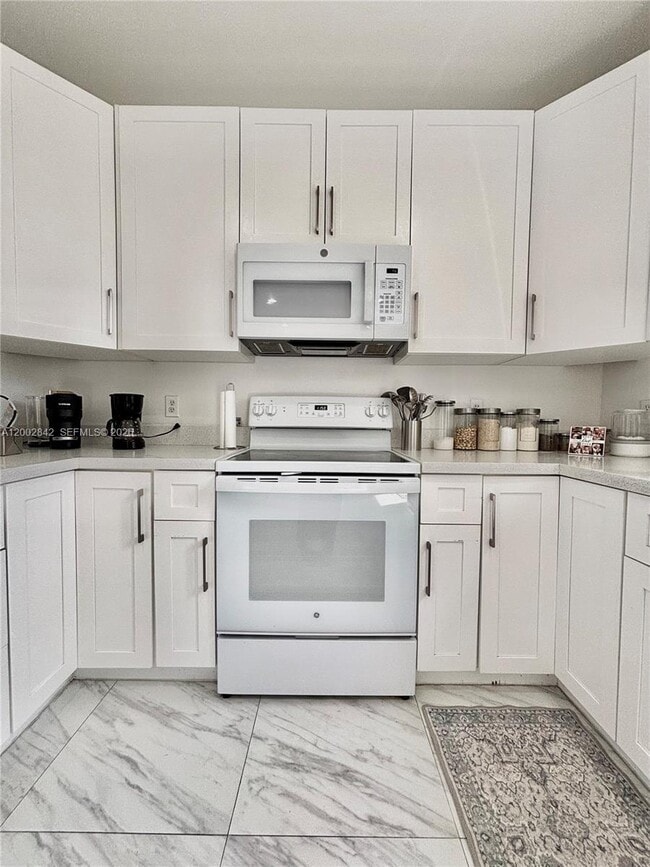 Building Photo - 5952 NW 47th Terrace