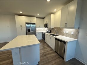 Building Photo - 6114 Valentina Wy