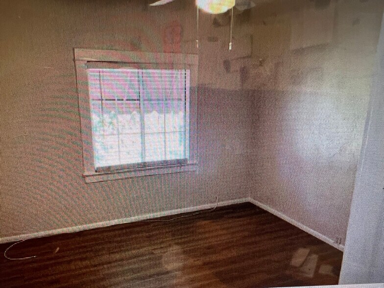 Building Photo - 538 E Colter St