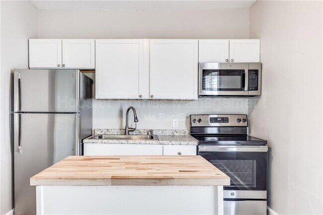 Building Photo - 2931 N Tacoma Ave