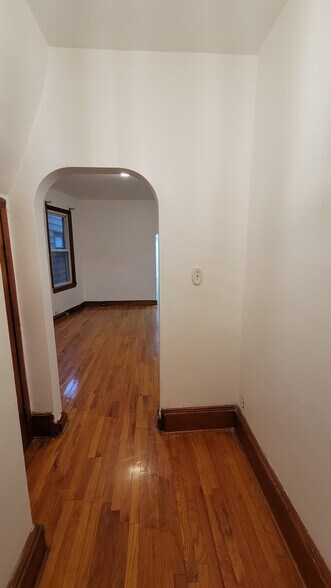 Building Photo - 7411 Park Ave