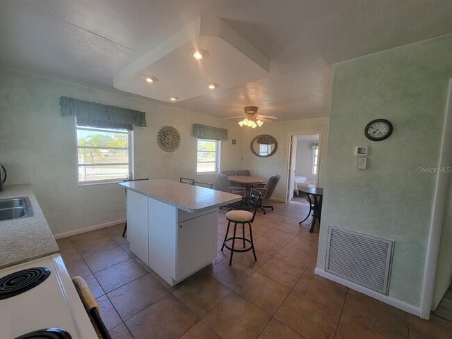 Building Photo - 8385 Aero Ave