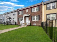 Building Photo - 1717 Trinidad Ave NE