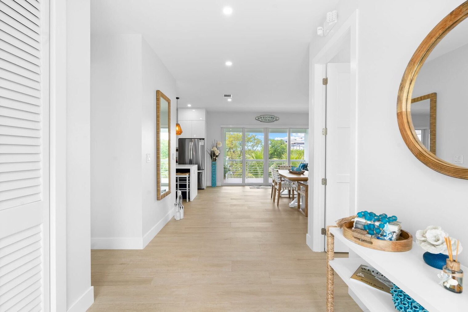 Building Photo - 83 Pescayo Ave