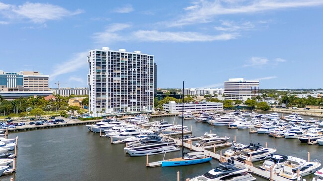 Building Photo - 400 N Flagler Dr