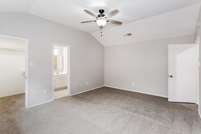 Building Photo - 6340 Canyon Cir