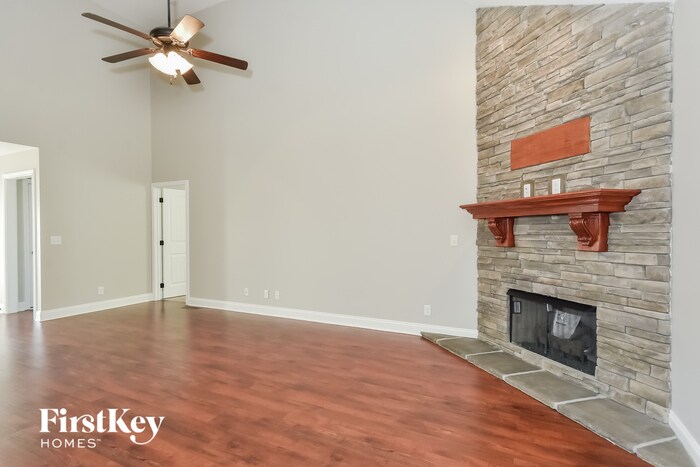 Building Photo - 3682 Fox Tail Dr