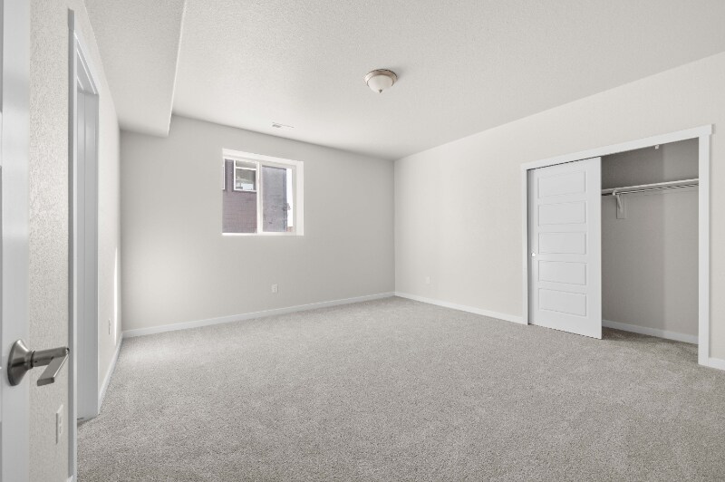 Building Photo - 12915 Stone Valley Dr