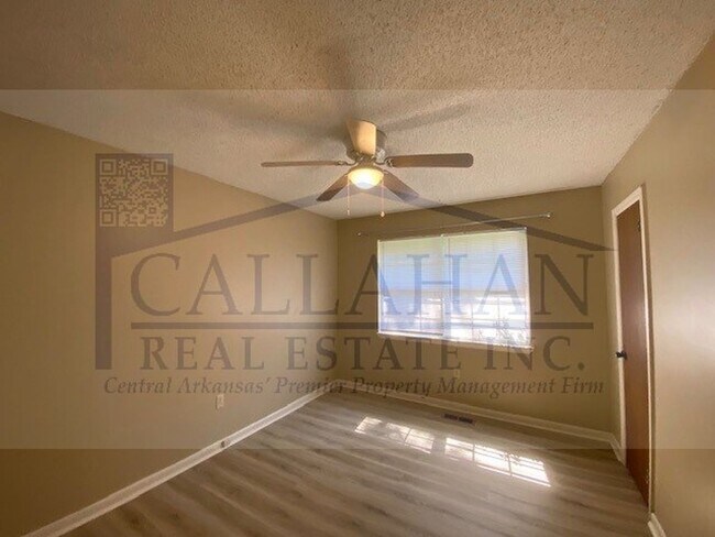 Building Photo - Sherwood 3 Bedroom Home