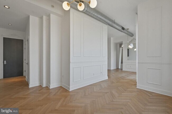 Building Photo - 520 John Carlyle St