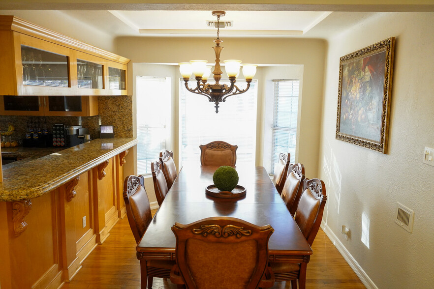 Dining Room - 2545 Iowa Ave