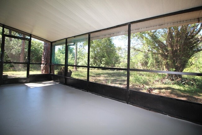 Building Photo - 11681 41st Ct N