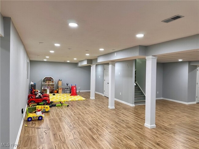 Building Photo - 10456 Dogwood Dr