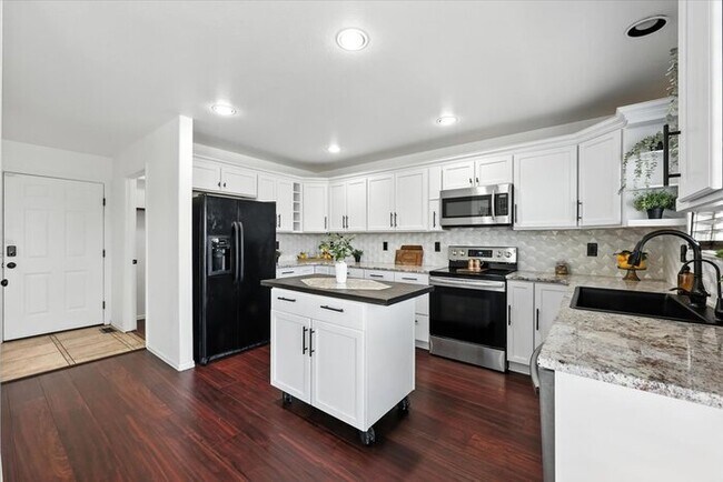 Building Photo - 8318 Ivory Loop