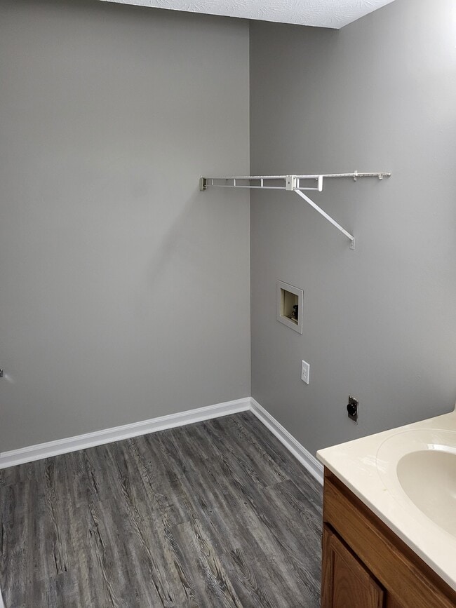 Building Photo - 225 Churchill Dr