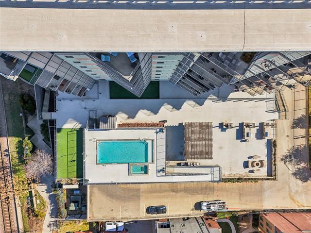 Building Photo - 1001 Belleview St