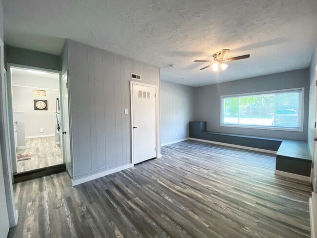 Building Photo - 3 Bed - 1 Bath Colonial for Rent in Parma ...