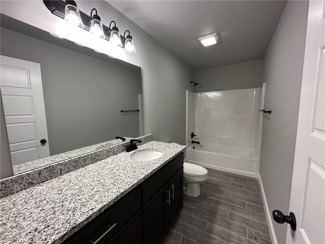 Building Photo - 2040 Tallgrass Ter