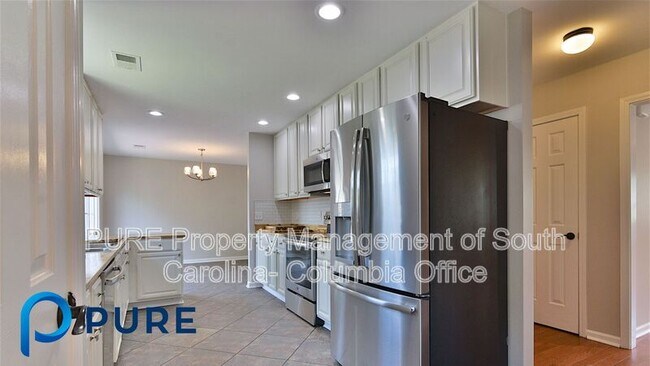 Building Photo - 229 Kenmore Park Dr
