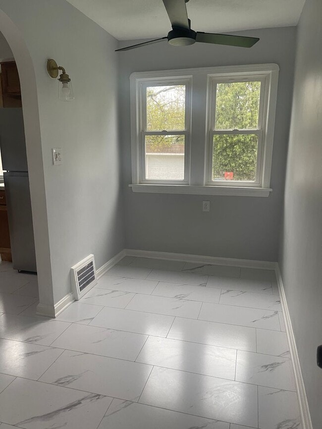 Building Photo - Section 8 Welcome