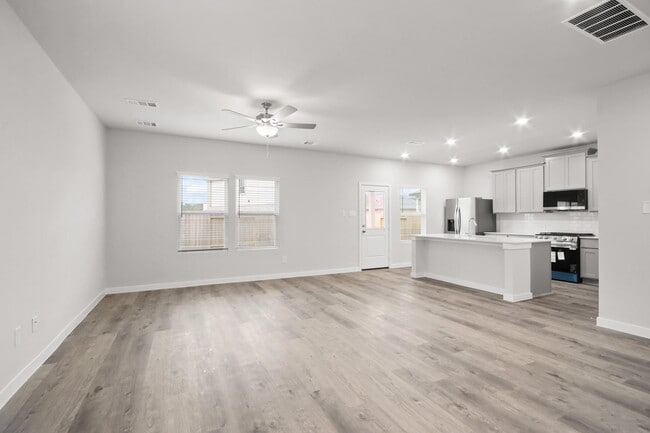 Building Photo - 227 Brazen Forest Trl