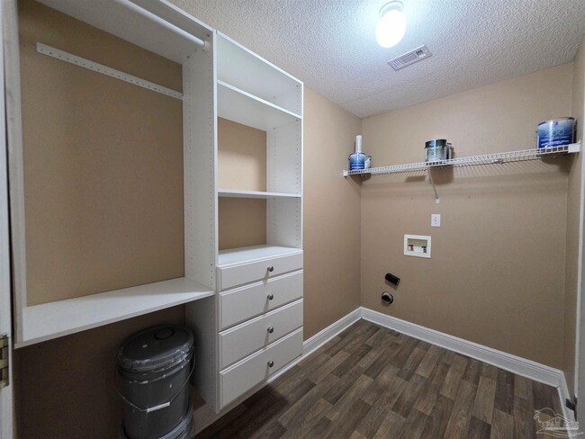 Building Photo - 12456 Bayou Tarkiln Blvd