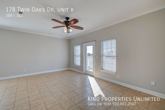 Building Photo - 178 Twin Oaks Dr