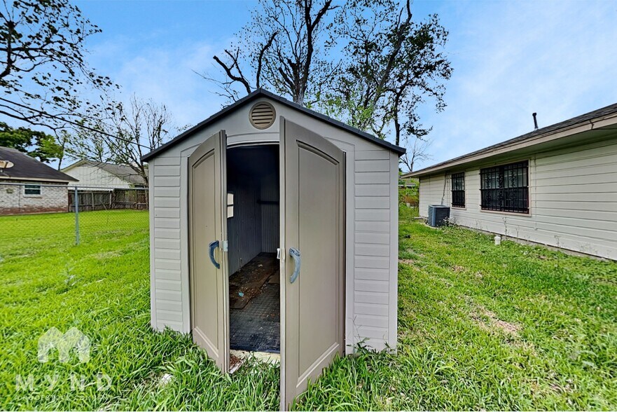 Building Photo - 4310 Boynton Dr