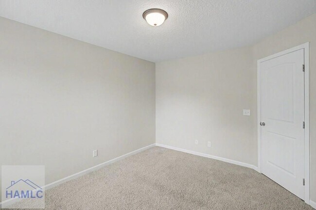 Building Photo - 18 Sunflower Cir NE