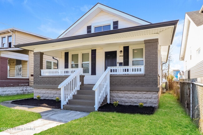 Building Photo - 3732 River Park Dr