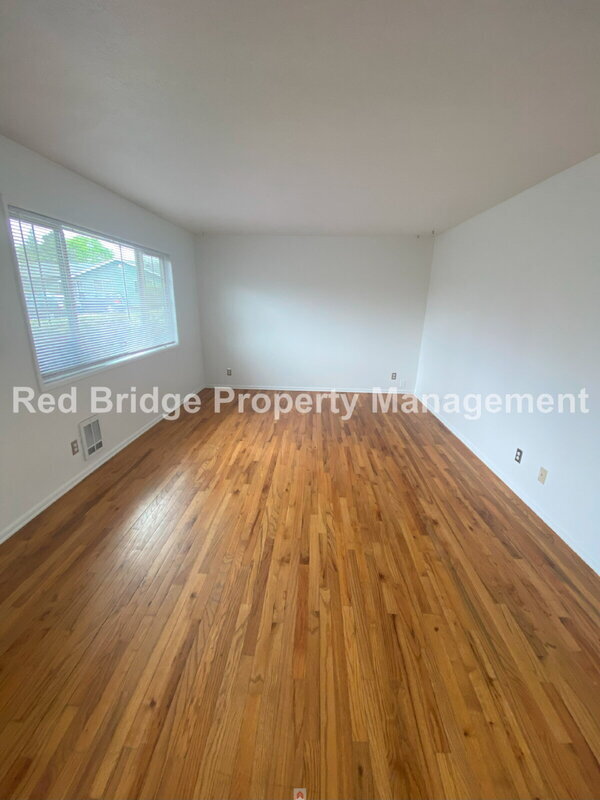 Building Photo - 4508 NE Killingsworth St