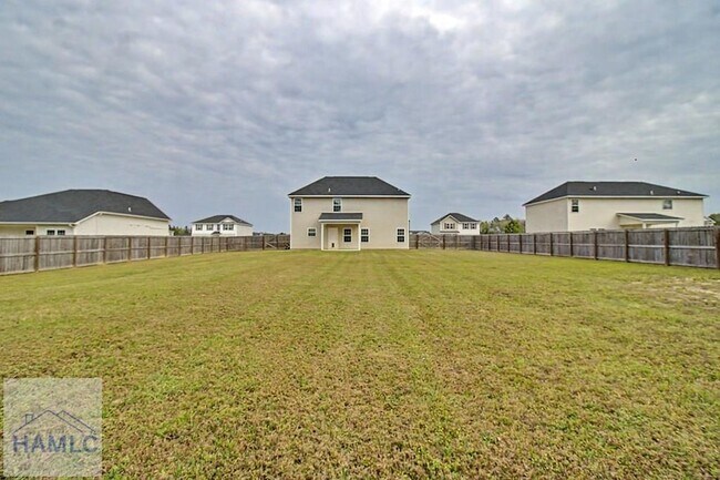 Building Photo - 18 Sunflower Cir NE