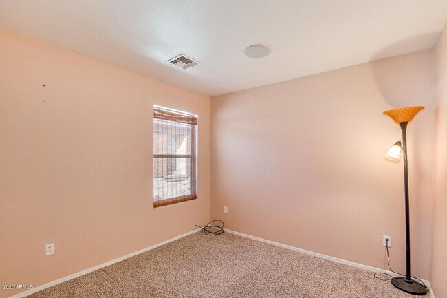 Building Photo - Charming 4 Bed home in Avondale with commu...