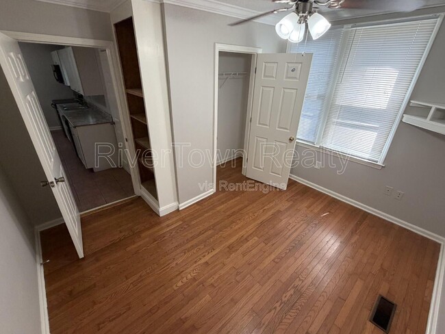 Building Photo - 736 Echles St