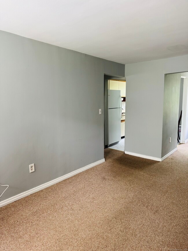 Primary Photo - 9 Clarmore Dr