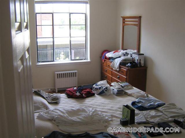 Building Photo - 60 Brattle St