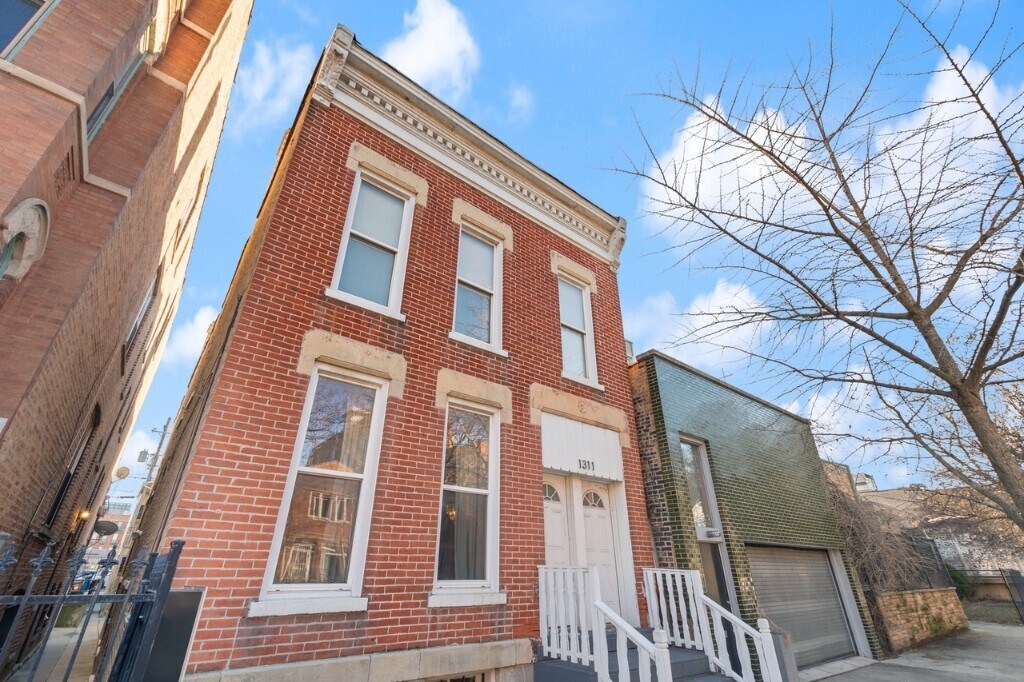 Building Photo - 1311 W Ohio St