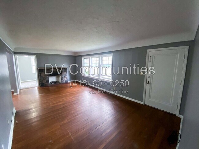 Building Photo - 1504 Sherbrook Rd