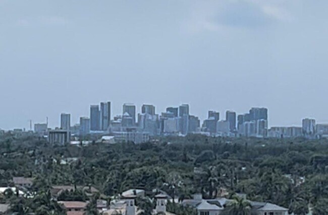 Building Photo - 3100 NE 49th St