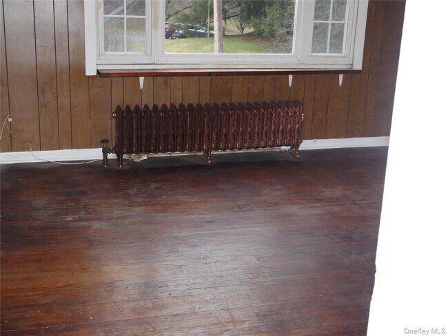 Building Photo - 19 Main St