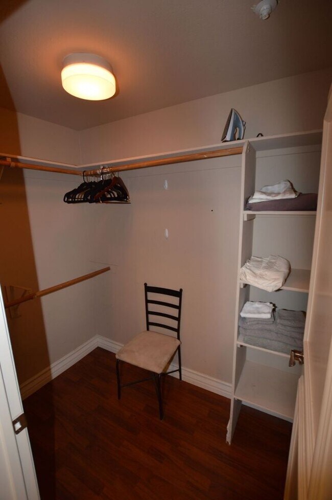 Building Photo - Meridian STUDIO Condo Fully Furnished w/Main Pool View-Lush Green trees in Resort Style Community.