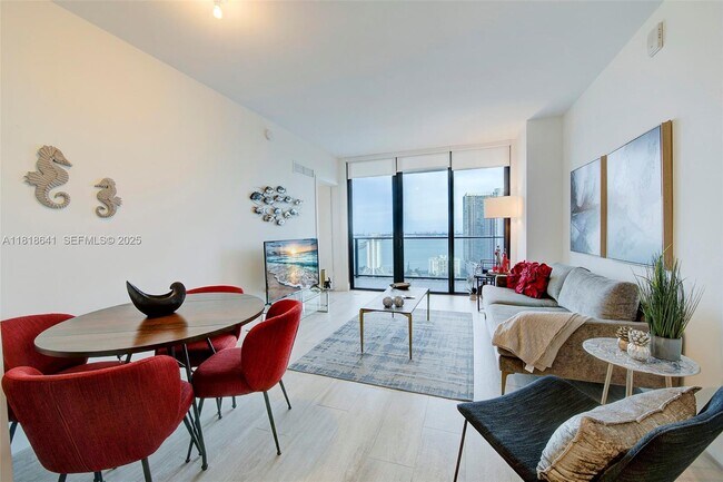 Building Photo - 121 NE 34th St