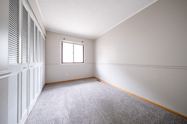 Building Photo - 2708 Terraceview Ct