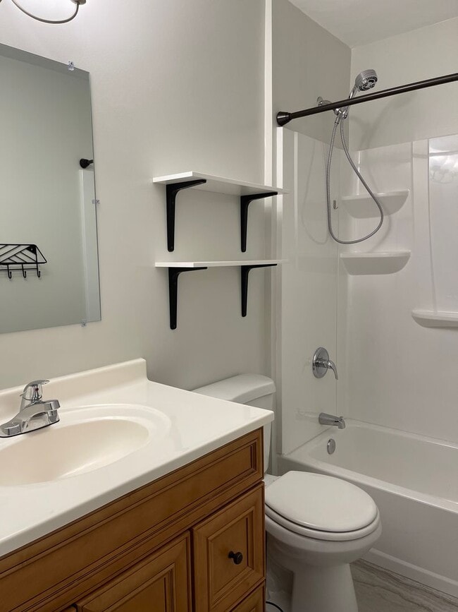 Building Photo - Impeccably Updated 3 BR / 2 BA Ranch