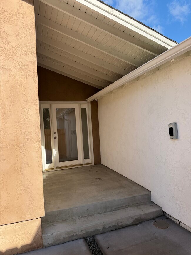 Building Photo - 7595 Saranac Ave